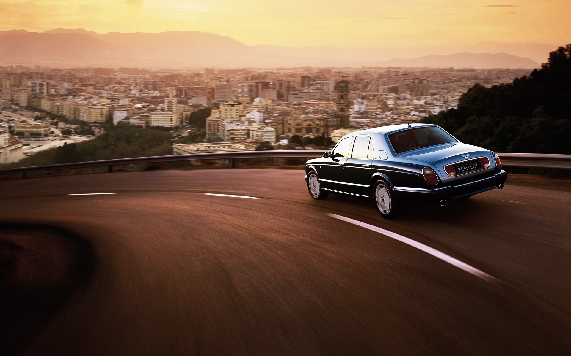 bentley carro carro estrada sistema de transporte borrão rua pressa viajar calçada asfalto ação chernushka pôr do sol bentley arnage