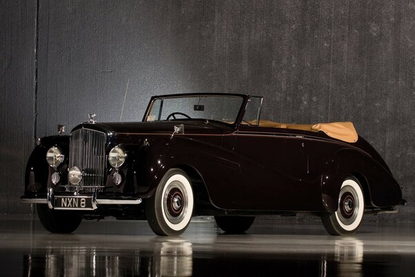 Carro aberto vintage preto