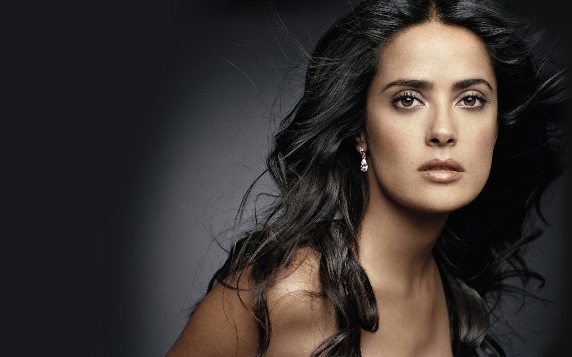 retrato mulher moda menina modelo glamour morena sexy olho estúdio cabelo lábios solteiro pele adulto bela salma hayek atriz celebridade