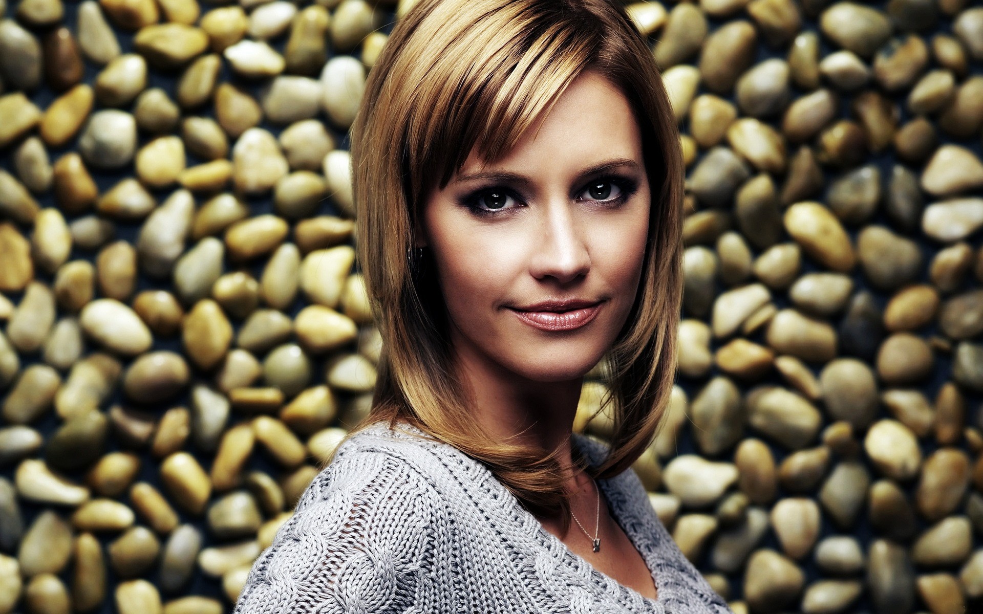 cereais colheita sementes feijão comida festa agricultura pastagem mesa pilha close - up seco café atriz mulher menina kadee strickland celebridade