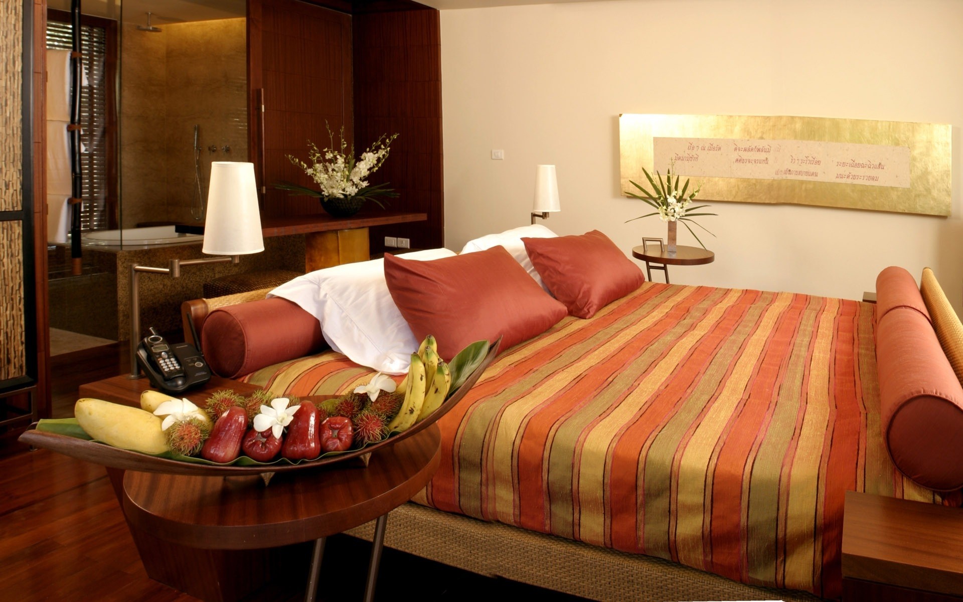 mobília quarto cama dentro de casa quarto design de interiores hotel lugar mesa casa lâmpada casa