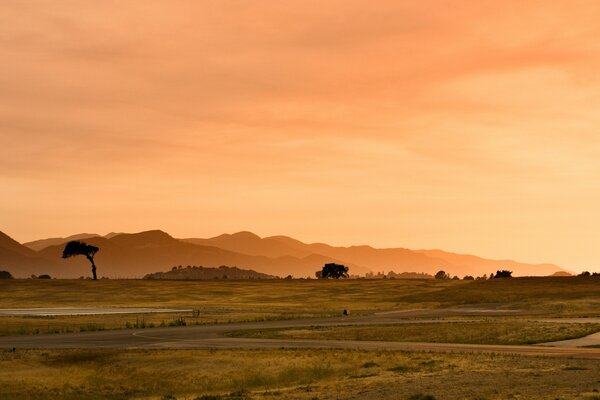 Deserto ao pôr do sol paisagem