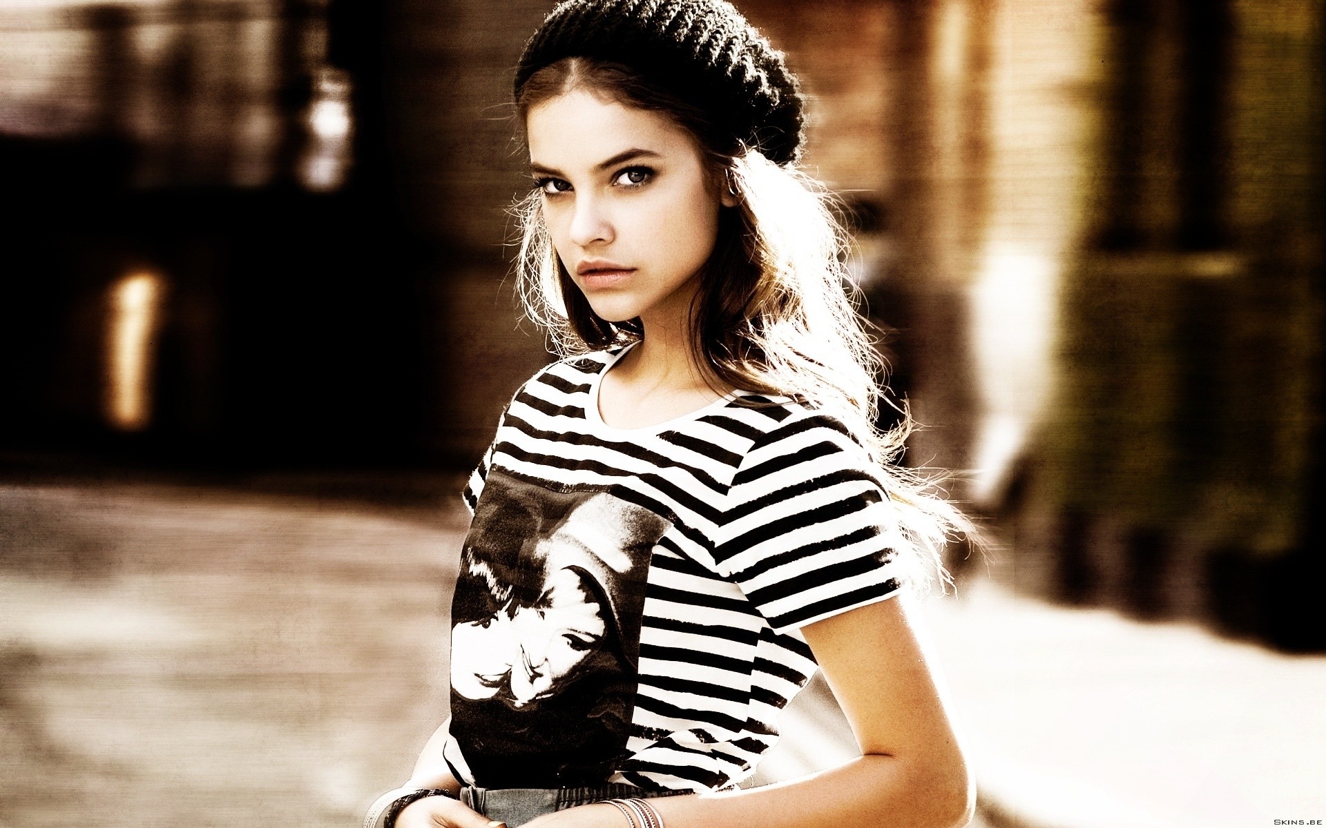 moda mulher modelo retrato menina sexy adulto glamour sozinho bela vestir morena jovem barbara palvin modelos de moda