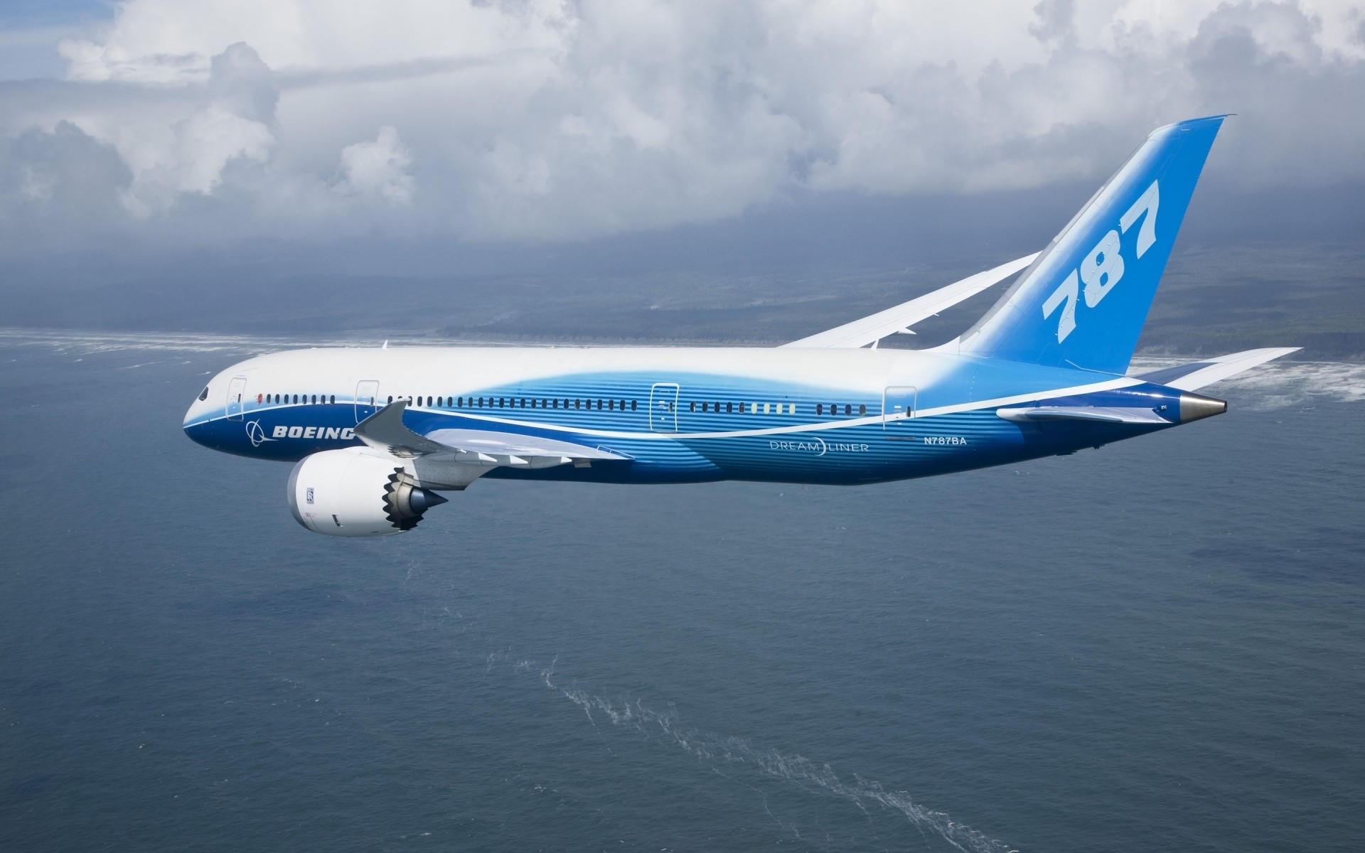 outros aparelhos avião avião aeroporto avião viagens sistema de transporte avião voo airbus céu voar expedição ar partida chegada carro dreamliner nuvens boeing