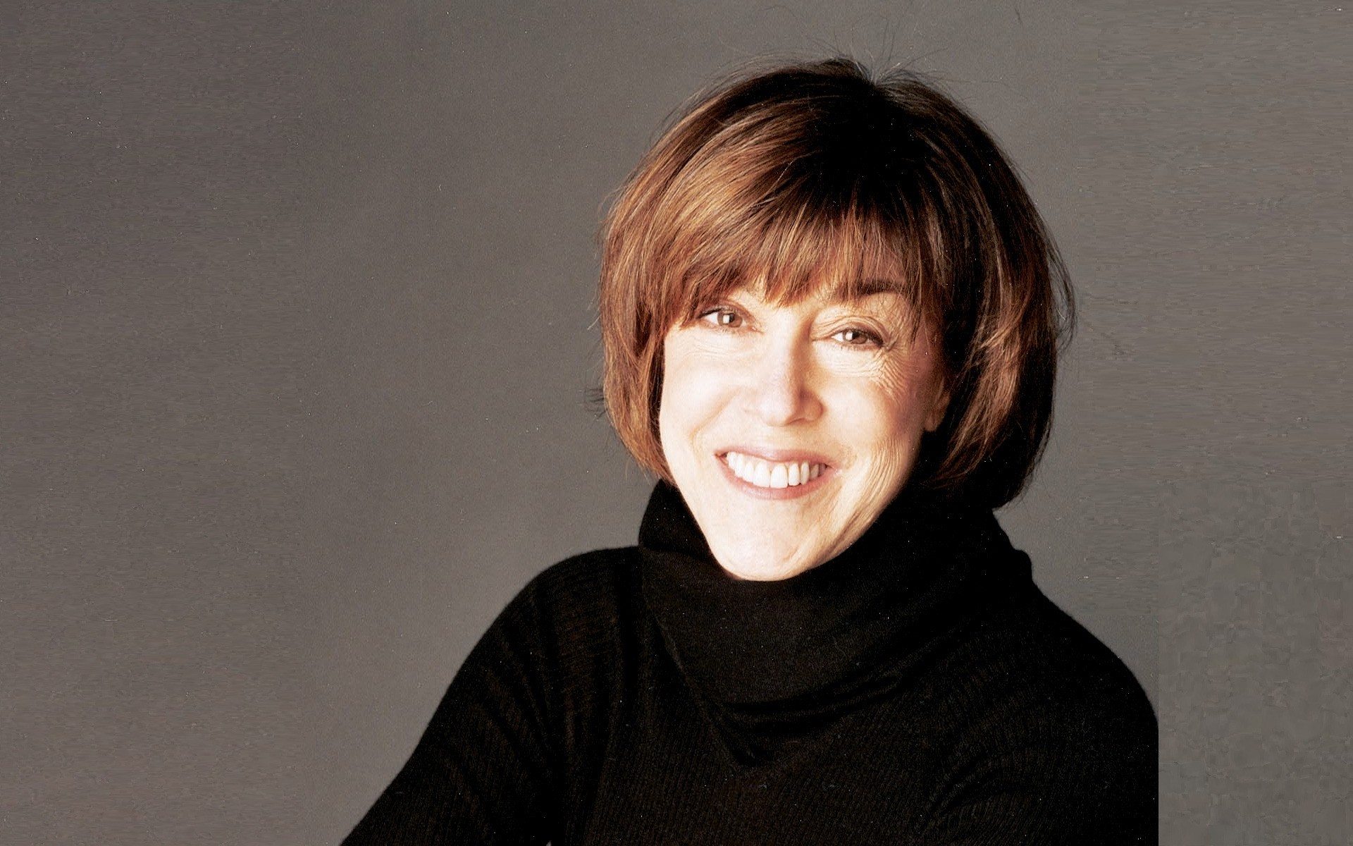 retrato solteiro adulto expressão facial vestir menina mulher suéter rosto sorriso mulher ri fundo