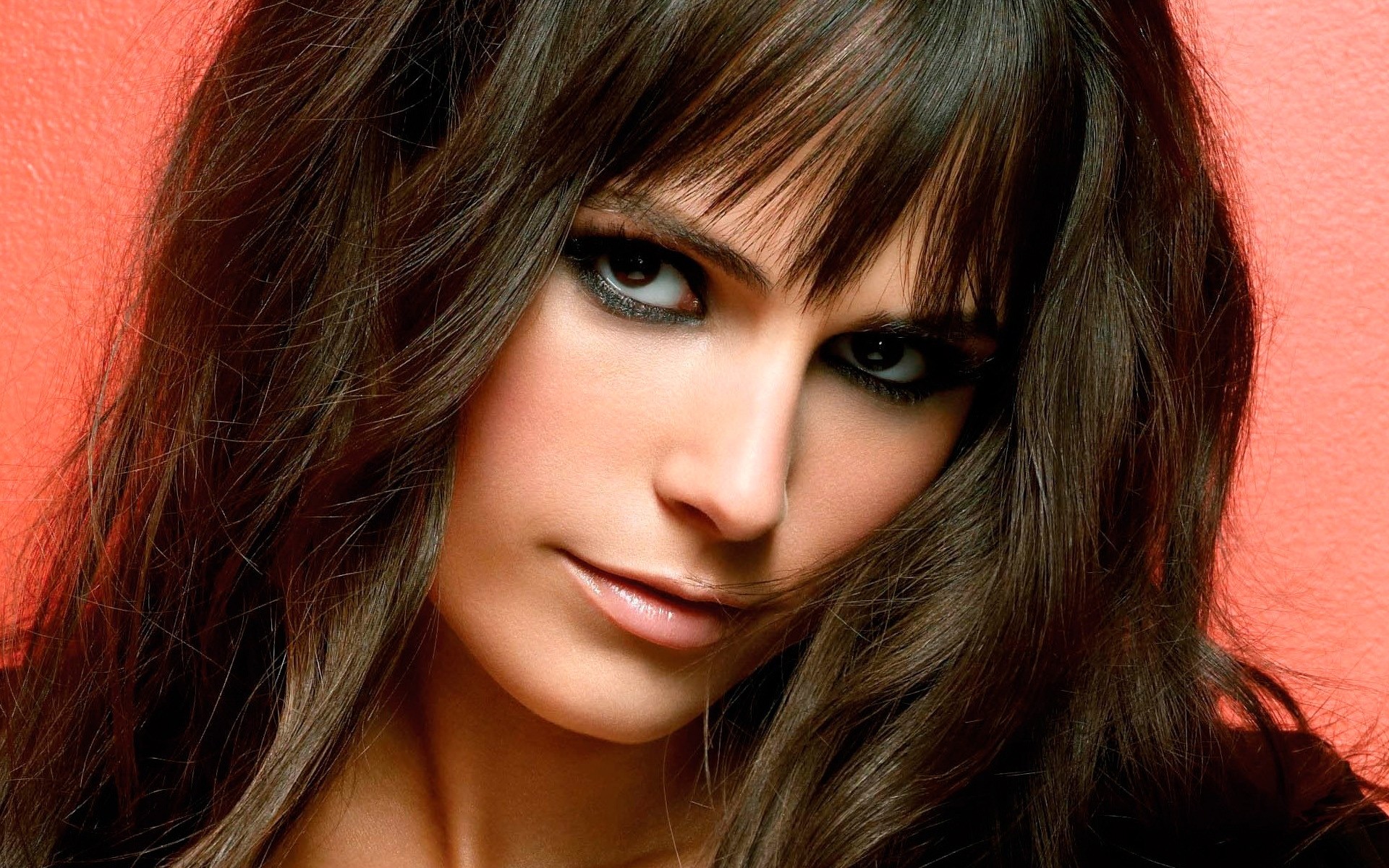 mulher menina retrato moda modelo cabelo bonita sexy bela olho morena jovem cara longo fofa glamour lábios rápido atriz hollywood deslumbrante