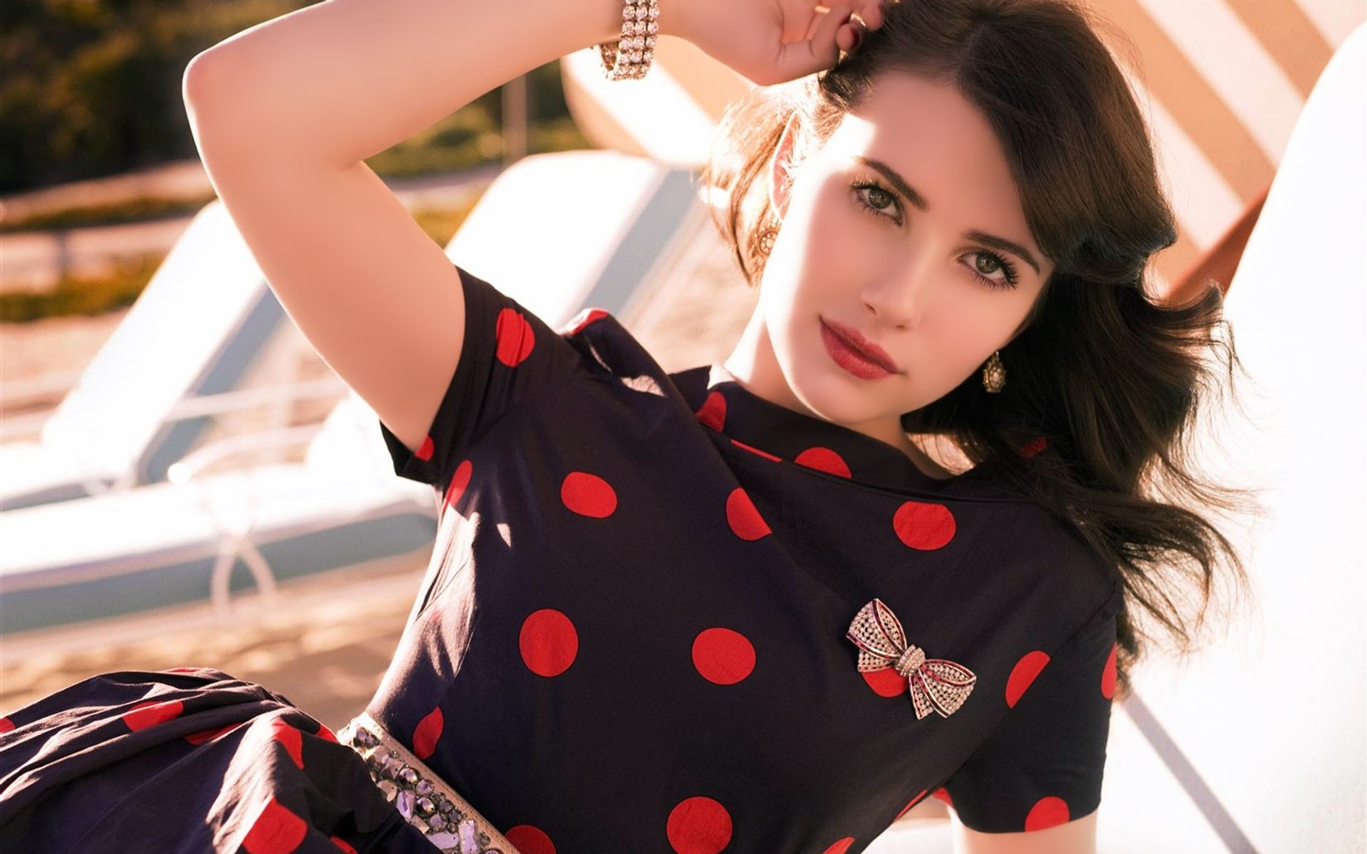 mulher moda menina bonita retrato jovem fofa ao ar livre emma roberts babe celebridade celebridade meninas