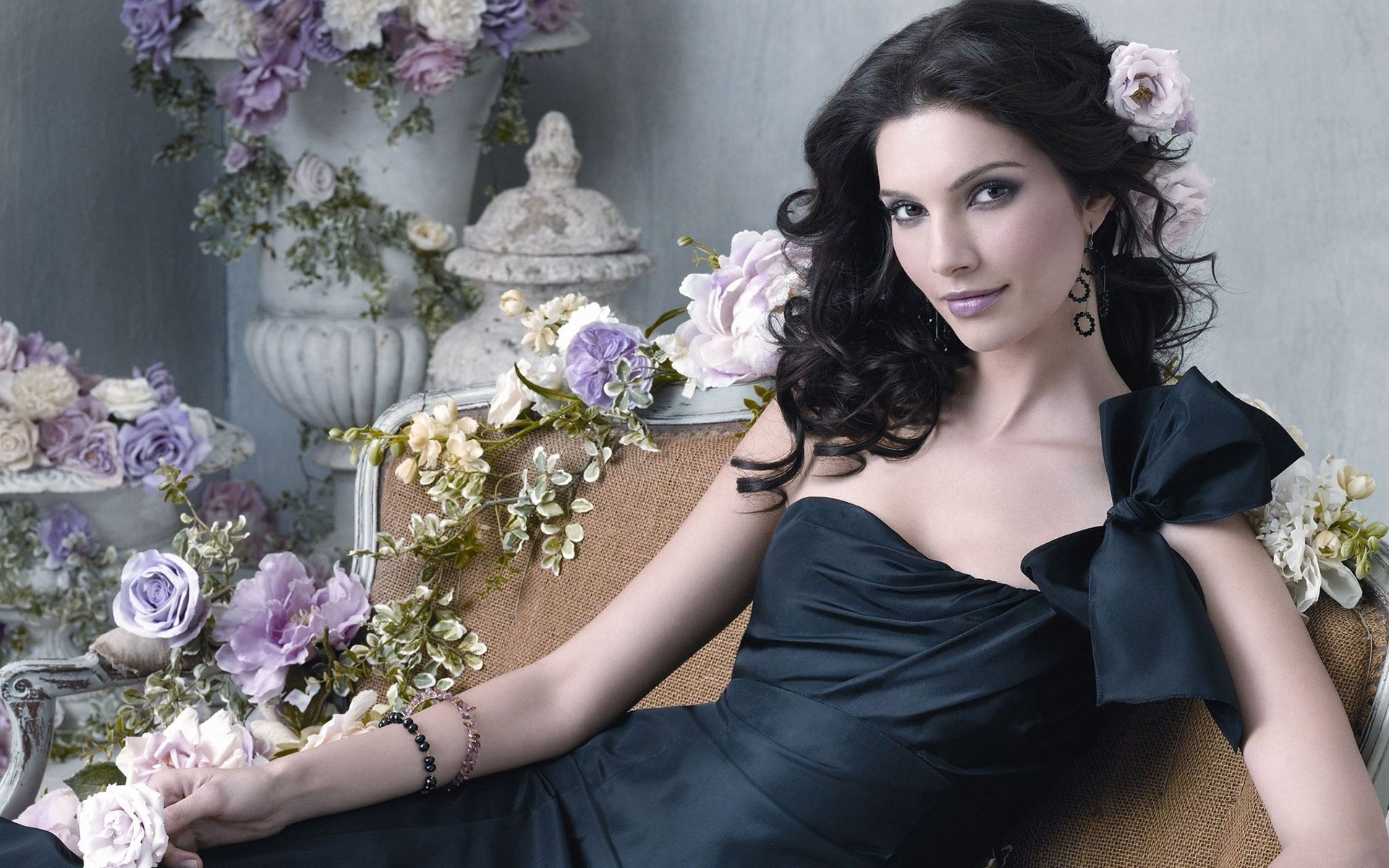 noiva buquê casamento flor rosa mulher vestido bonita arranjo de flores véu moda retrato elegante adulto cerimônia romântico amor modelo nupcial atriz celebridade alana foto garza alana foto garza alana de la garza