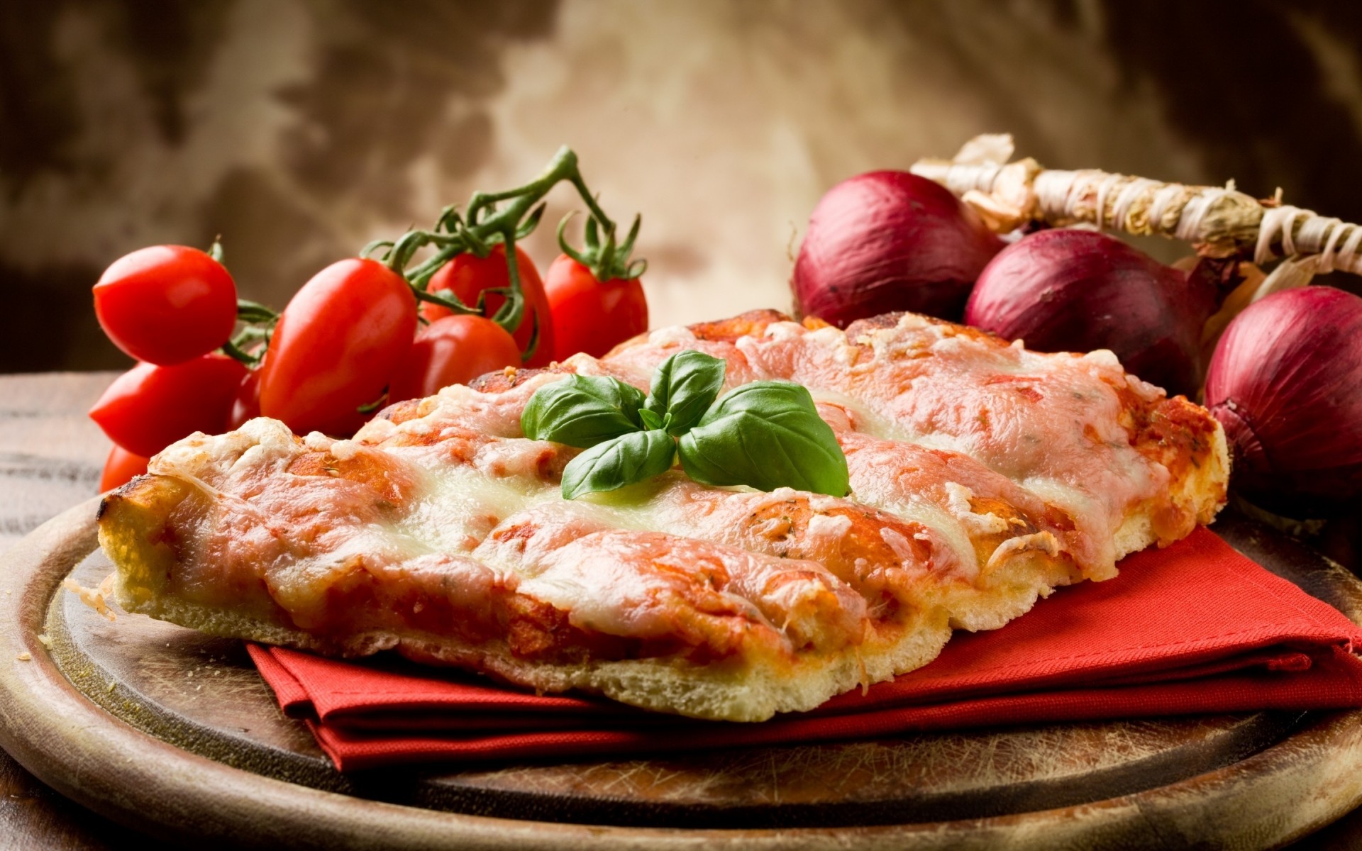 comida tomate jantar carne delicioso almoço comida vegetal prato fatia prato queijo cozinhar cebola carne de porco pizza tomate cozinha italiana