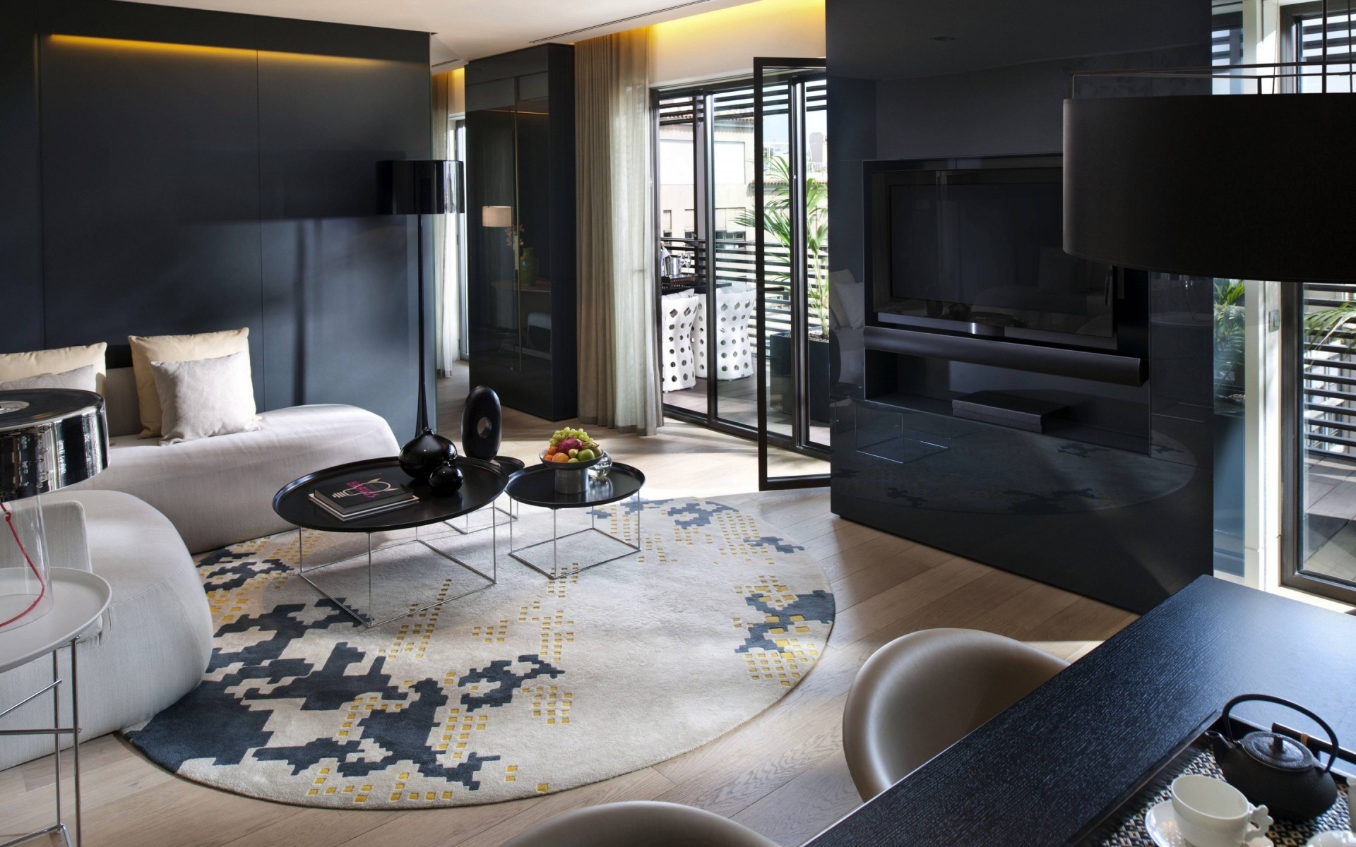 móveis quarto interior design de interiores mesa assento cadeira casa janela moderno tapete piso luxo casa apartamento lâmpada sofá família espelho design de casa