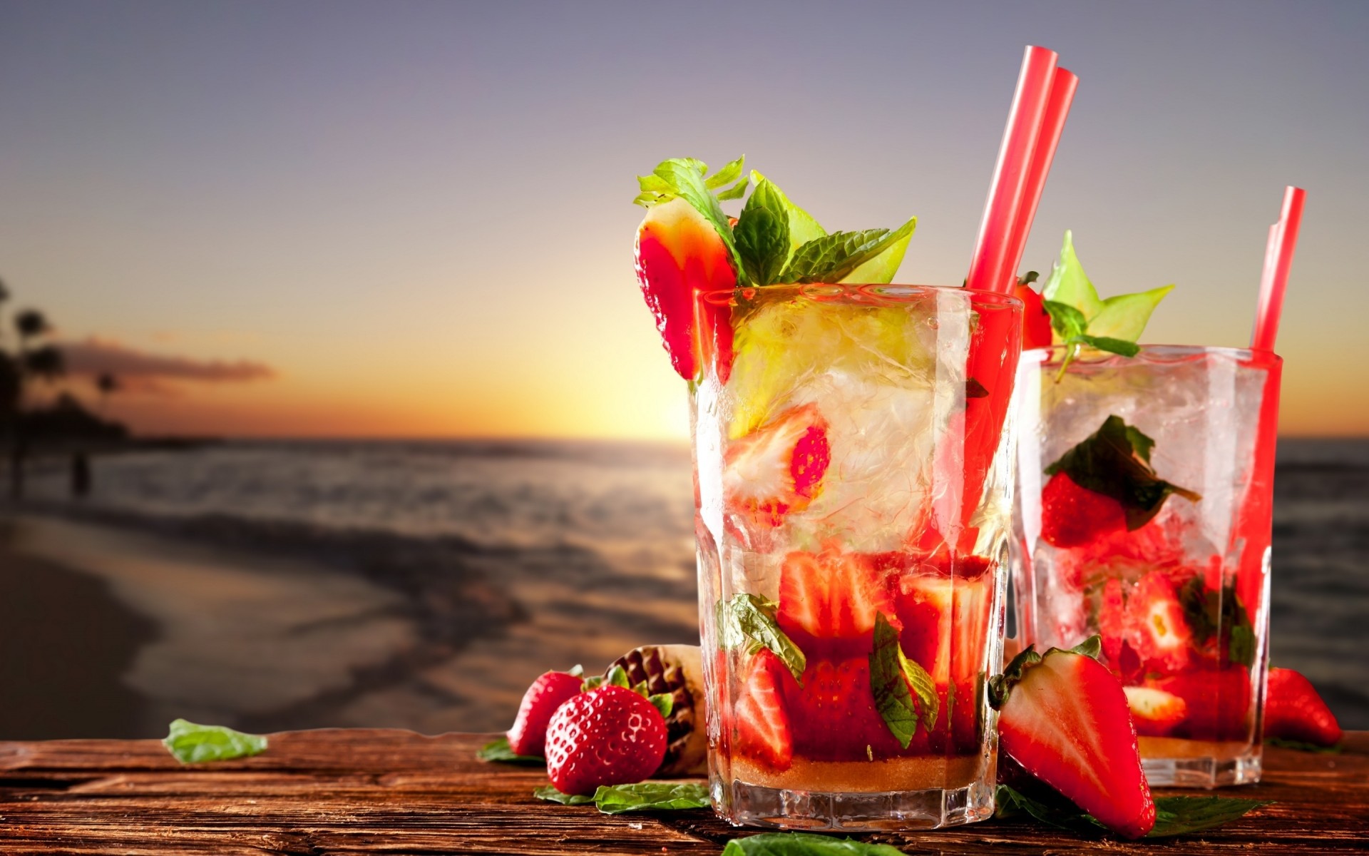 frutas verão tropical comida morango refresco bebida coquetel doce frio vidro gelo suco saudável natureza baga hortelã coquetéis praia