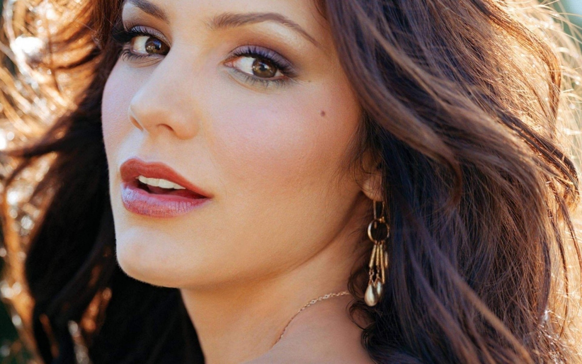 mulher moda retrato modelo menina sexy glamour bonita cabelo bela olho lábios cantora pop americana cantora atriz