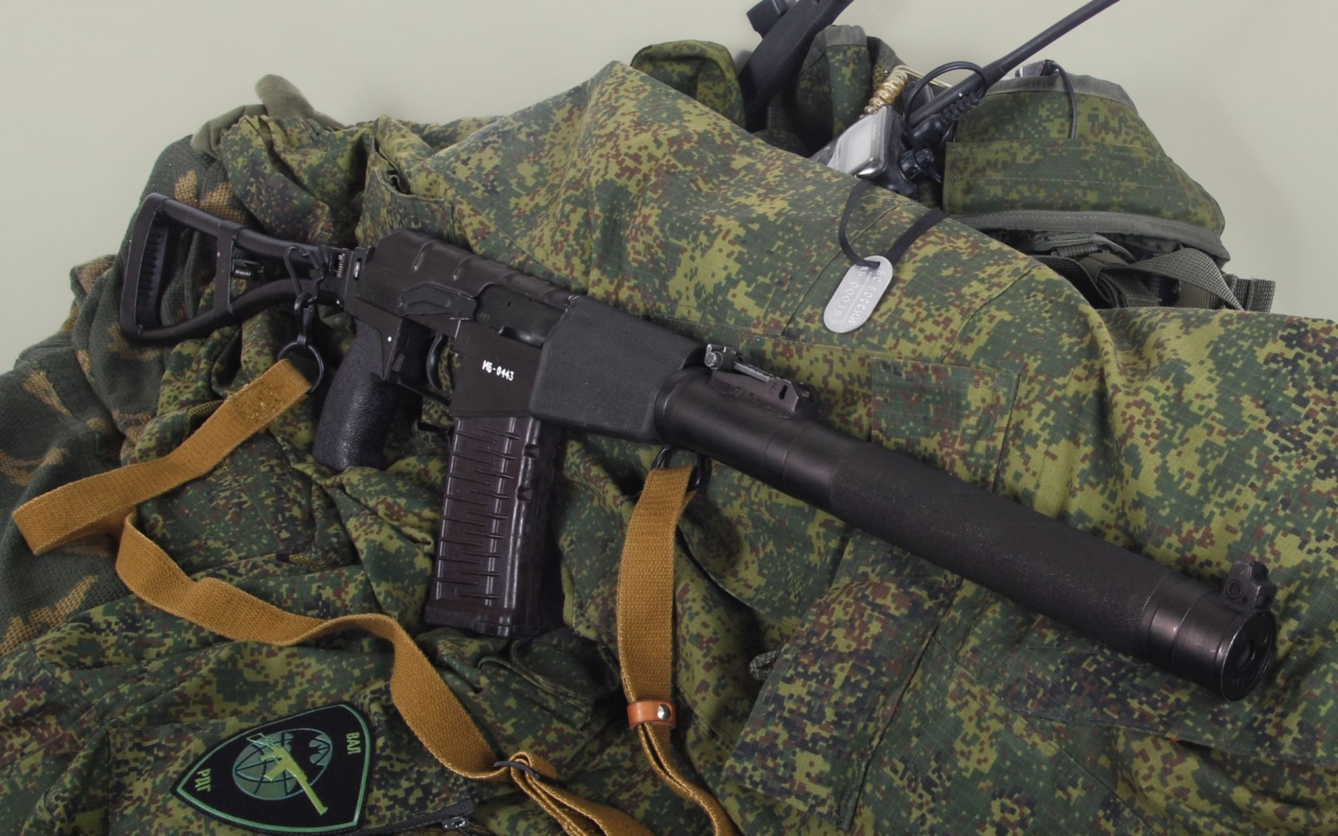 guerra militar exército arma arma camuflagem rifle soldado vestindo munição combate batalha uniforme sniper hacks especial proteção marinha força capacete equipamento