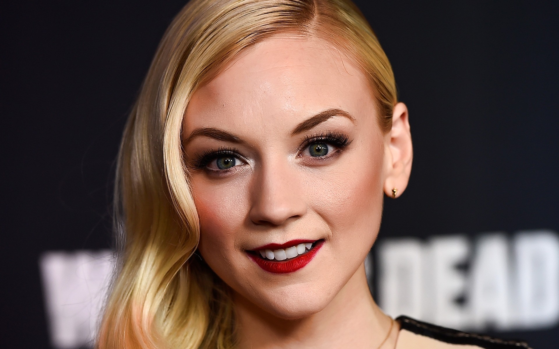 mulher retrato moda bonita olho sexy glamour menina lábios solteiro emily kinney