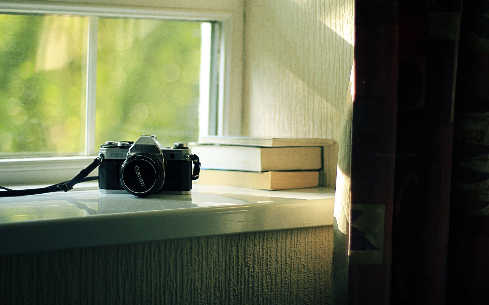 janela quarto mobília interior casa luz espelho tabela família moderno dentro lugar câmera foto preço velho