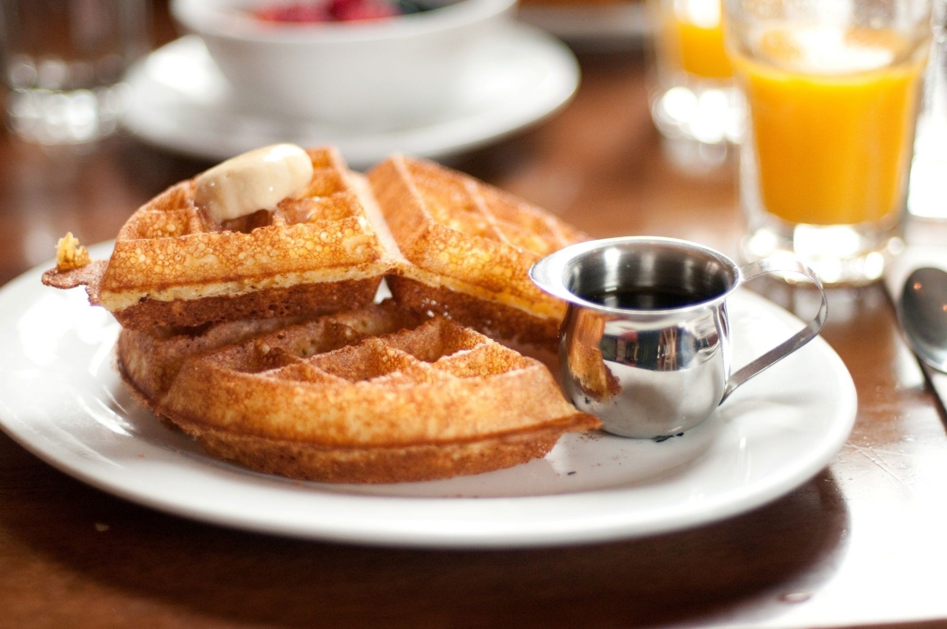 comida e bebida café da manhã comida amanhecer pão delicioso brinde fogão café doce refresco pastelaria chá bebida copa açúcar frutas bolo comida caseiro