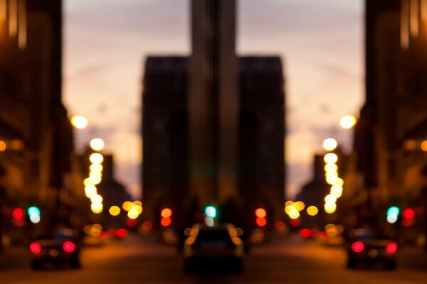 A luz da cidade de uma rua desfocada