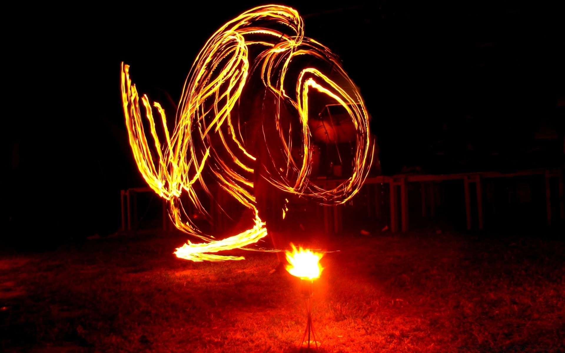 fogo chama queimado quente luz borrão energia
