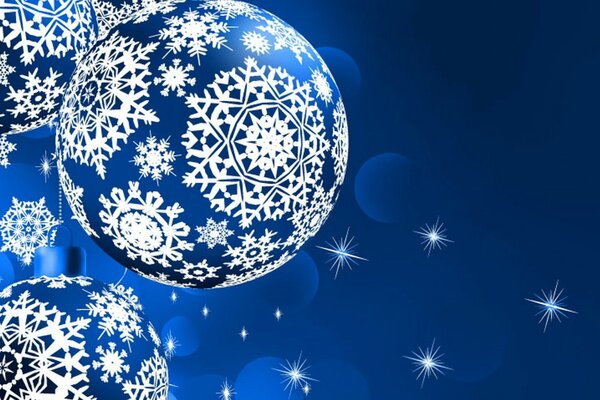 Brinquedos de Natal pintados com flocos de neve