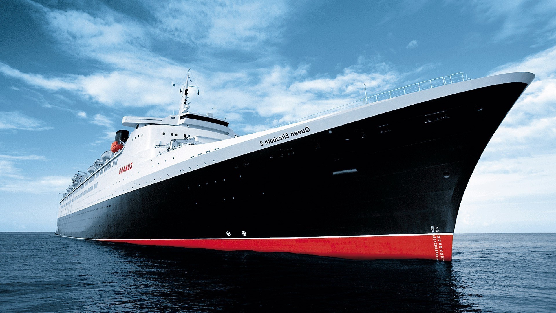 água sistema de transporte navio embarcações viagens mar barco céu carro oceano navio de cruzeiro vela ponte porto ao ar livre