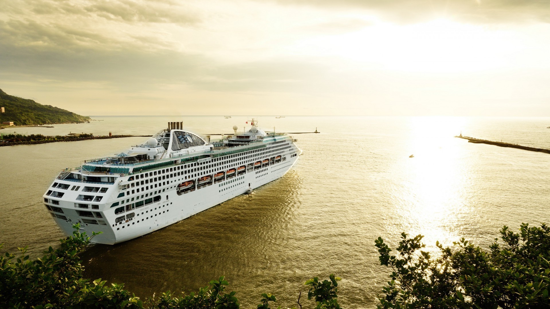 água viagens embarcações sistema de transporte mar céu navio barco carro ao ar livre oceano vela