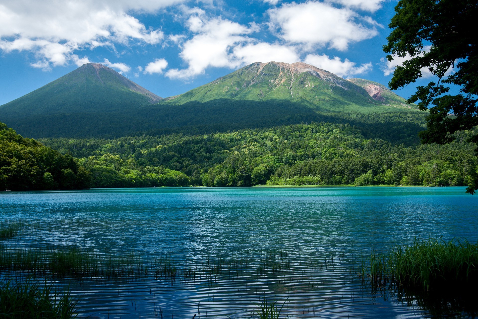água lago natureza viagens montanhas paisagem ao ar livre reflexão céu árvore verão cênica madeira