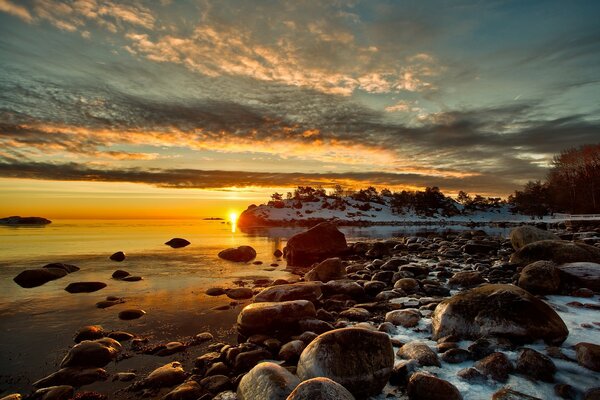 Amanhecer frio no Lago de Inverno