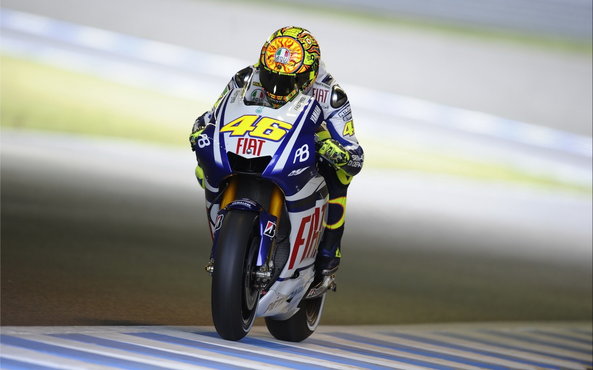 esporte corrida competição campeonato pista bicicleta pressa ação piloto rápido carro