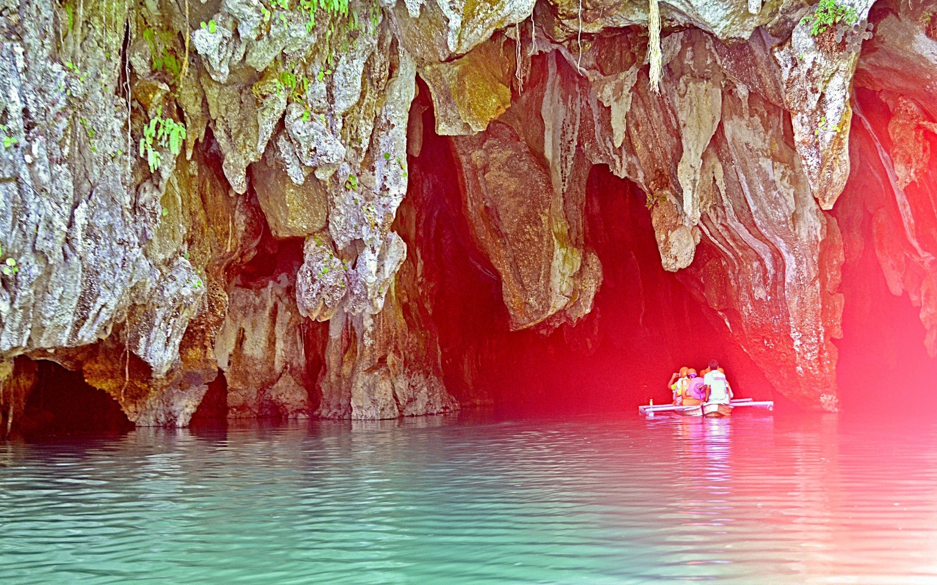 ásia caverna água estalactite cortiça gruta viajar natureza calcário ao ar livre geologia reflexão formação geológica rocha turismo mar luz exploração