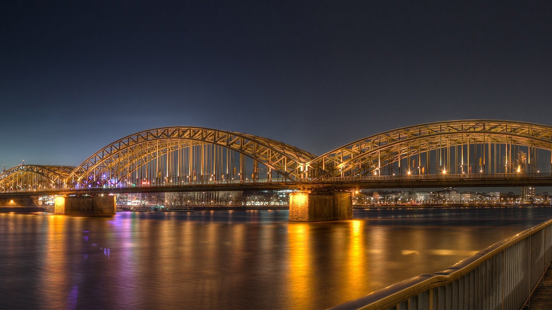 europa ponte arquitetura viagens cidade água rio reflexão anoitecer céu pôr do sol urbano noite ópera casa cidade iluminado luz marco moderno